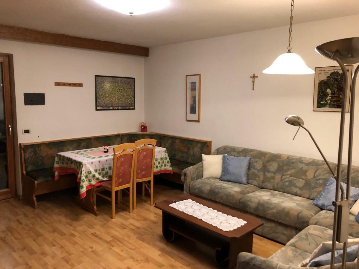 Fless Apartment San Martino in Badia Bagian luar foto